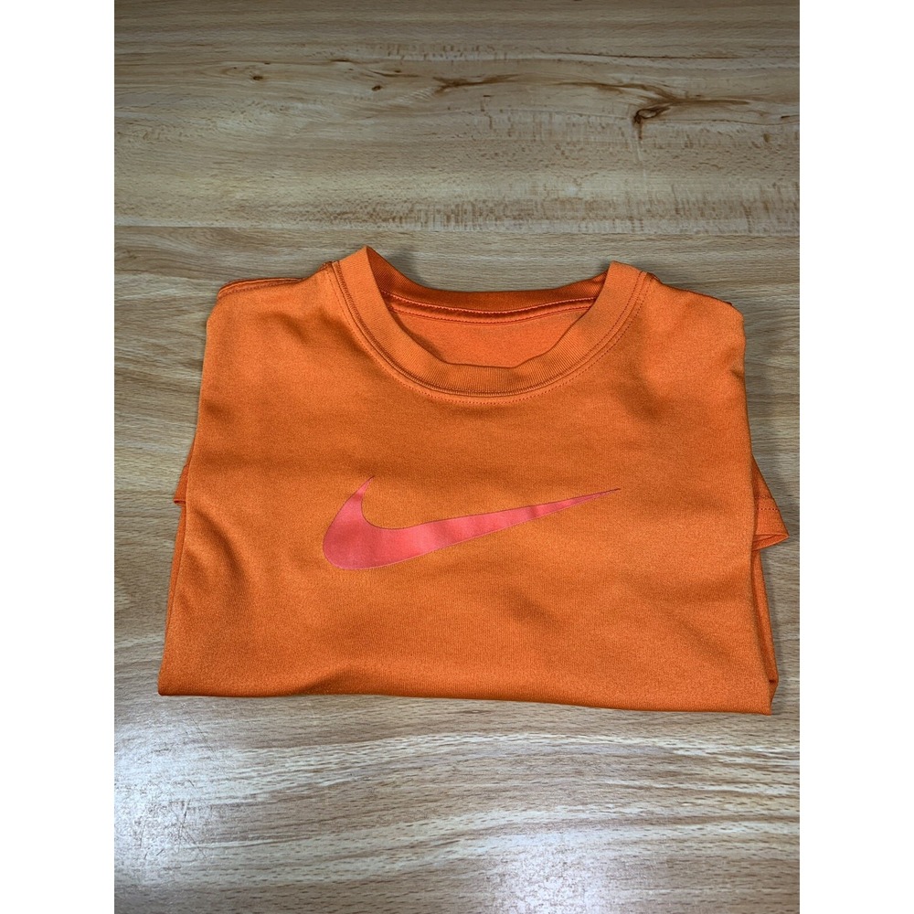 Nike Legend Dri-Fit Short‎ Sleeve Tee YOUTH Size Large.